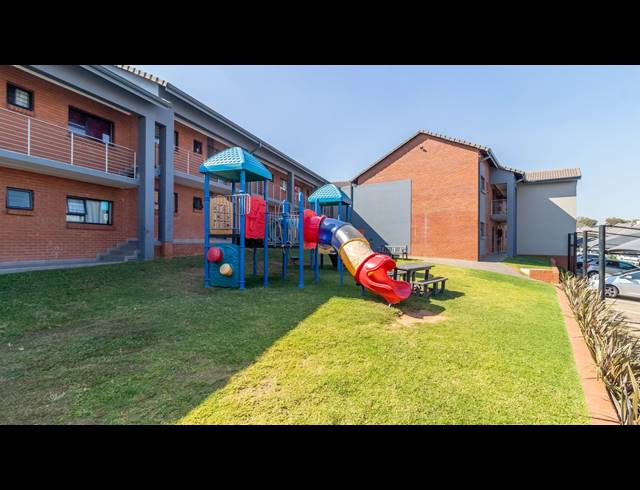 3 BEDROOM APARTMENT FOR SALE IN REMBRANDT RIDGE